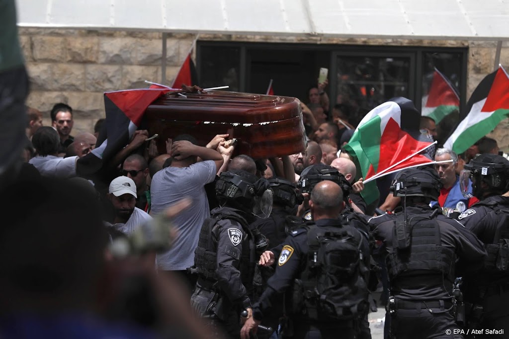 Israël onderzoekt politiegeweld bij rouwstoet van journalist