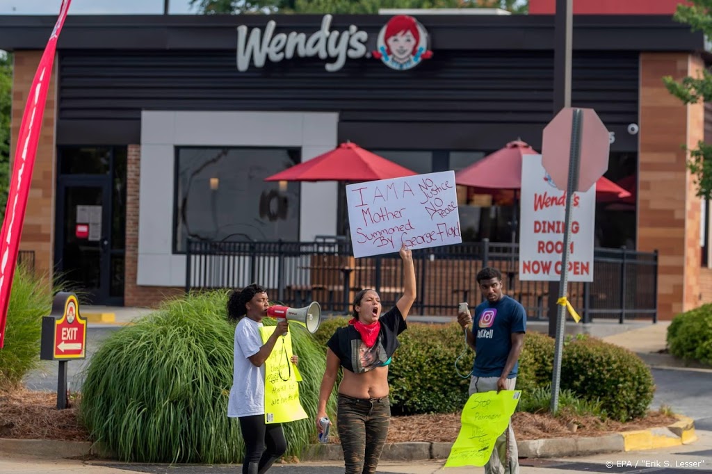 Restaurant in Atlanta waar zwarte arrestant stierf brandt af