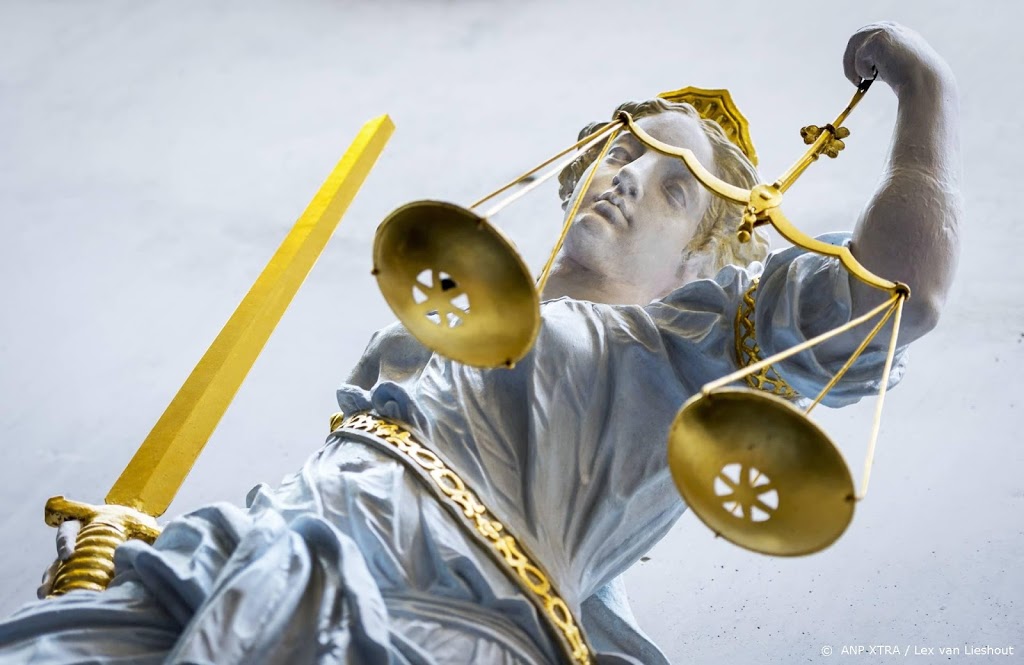 Wrakingskamer verbreekt verbinding met Micha Kat