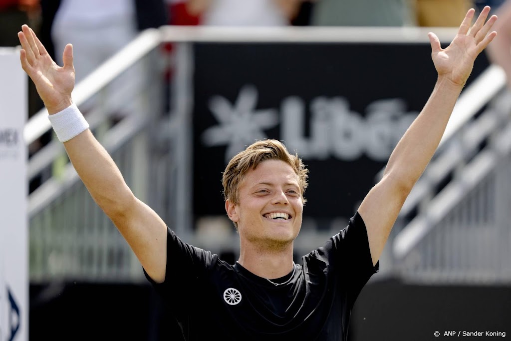 Van Rijthoven krijgt na toernooizege wildcard voor Wimbledon