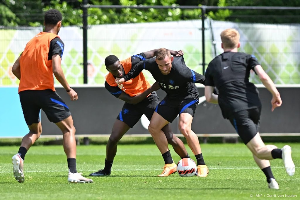 Oranje start met Martins Indi aan thuisduel met Wales