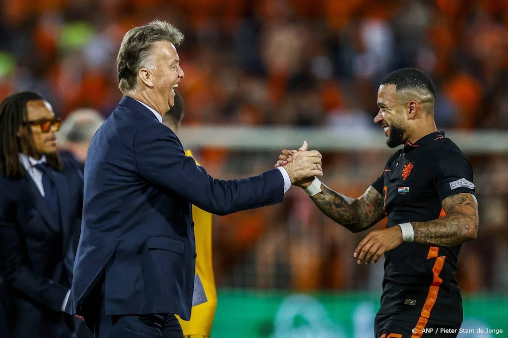 Van Gaal geniet van 'zelfredzaamheid' Oranje