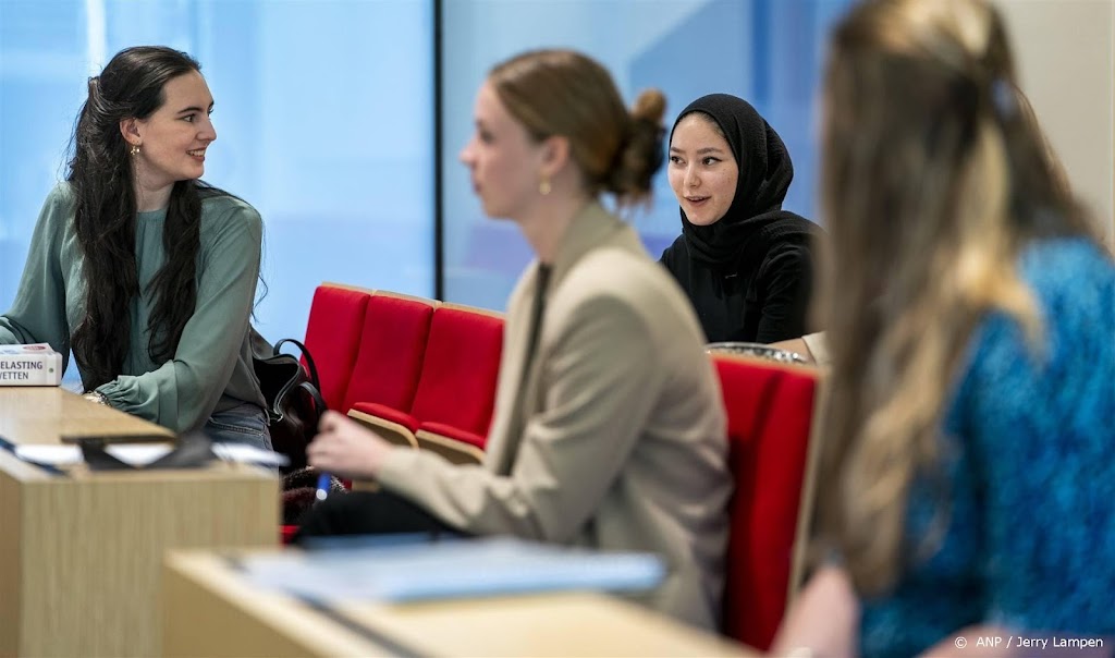 Onderzoek: Studenten ervaren veel stress en voelen weinig steun