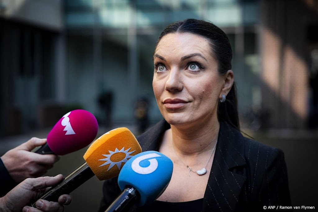 OM: enige wat Jill Helena wil is dat Ali B zijn misstap erkent