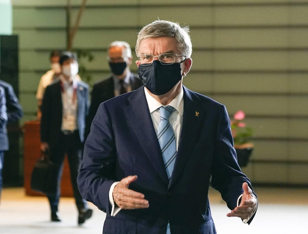 IOC-voorzitter Bach brengt ondanks protesten bezoek aan Hiroshima