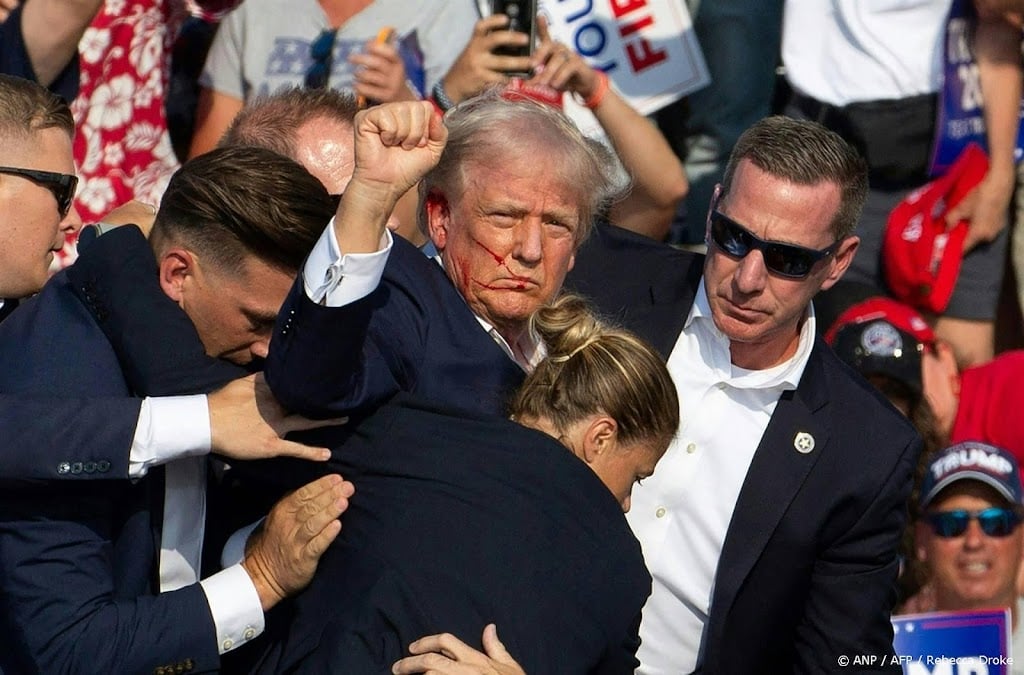 Bitcoin stijgt nadat beeld van strijdlustige Trump viraal gaat