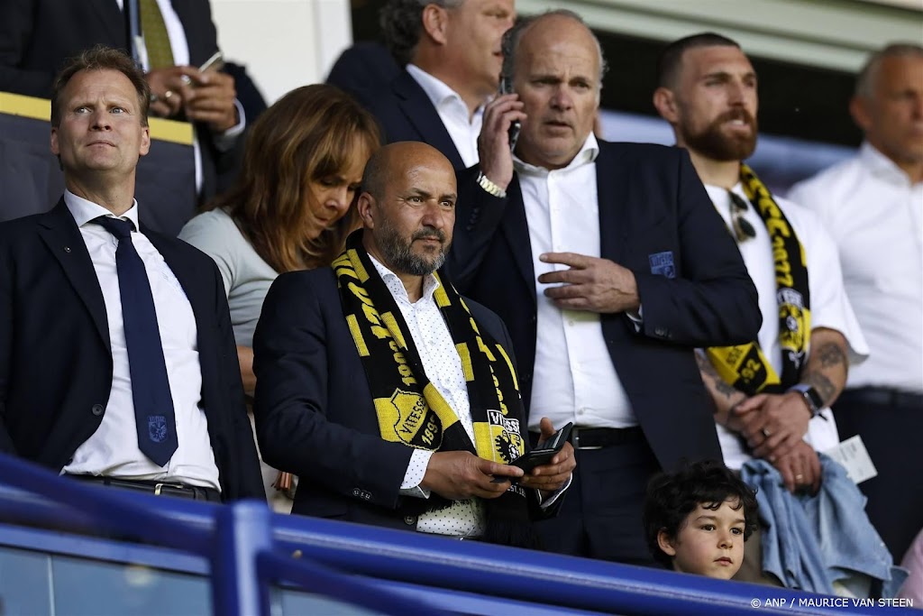 Burgemeester Arnhem doet oproep aan KNVB om Vitesse te helpen
