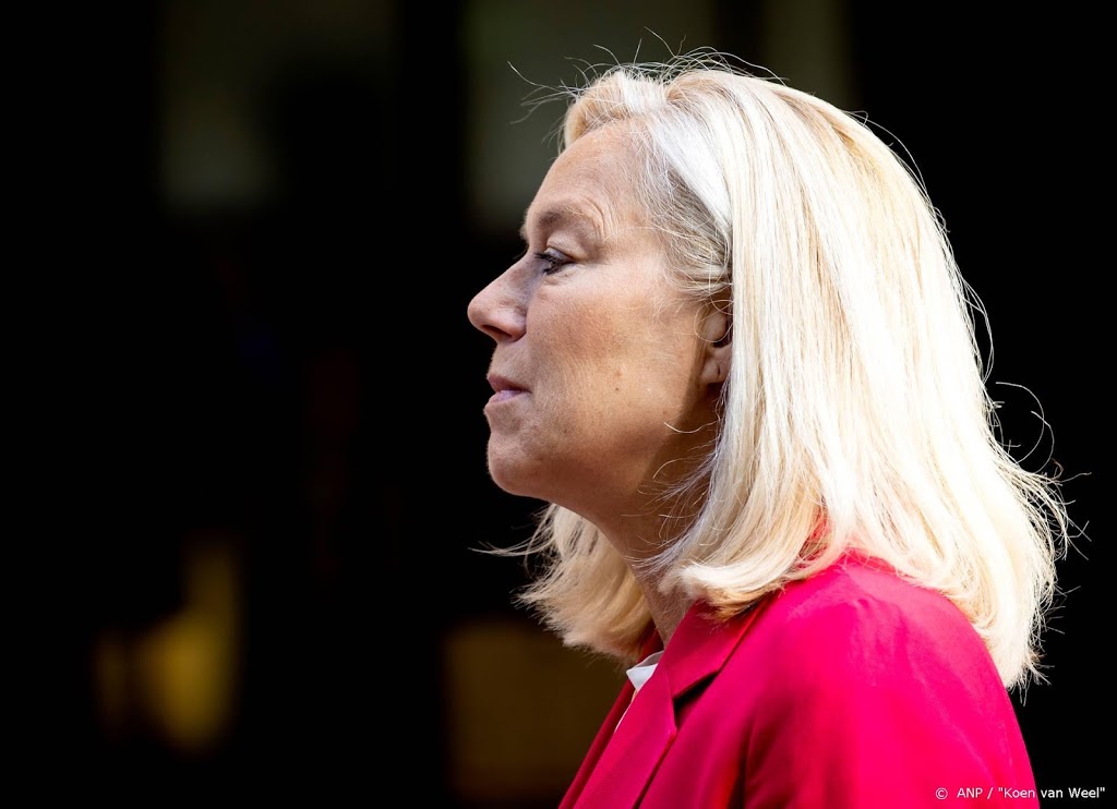 Kaag: besluit extra overheidsgeld voor Beiroet komt later