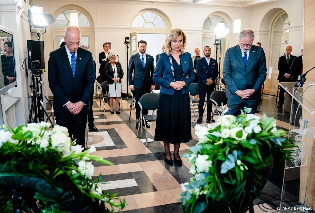 Kamervoorzitters herdenken WO II-slachtoffers Nederlands-Indië