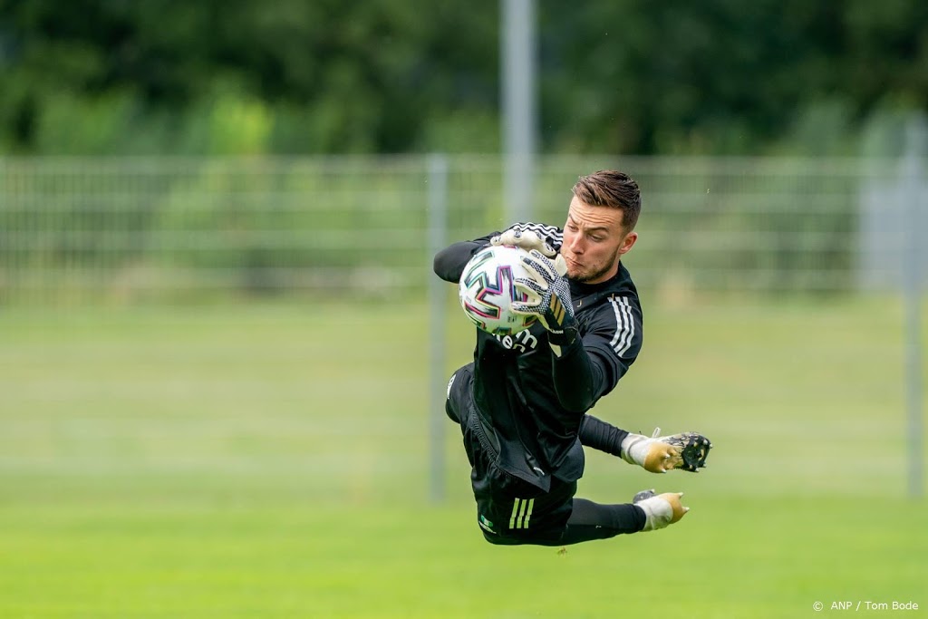 Doelman Bijlow terug op trainingsveld Feyenoord
