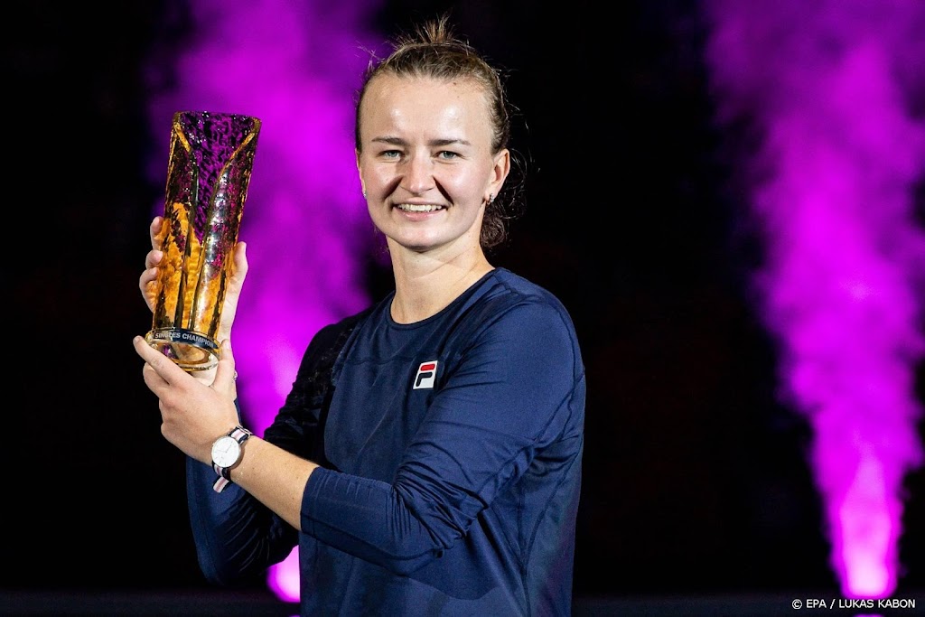 Tennisster Swiatek overtreft Wozniacki met 61e zege van het jaar
