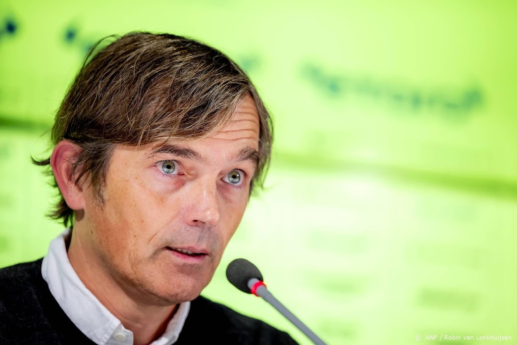 Trainer Cocu ziet ondanks nederlagen verbetering bij Vitesse