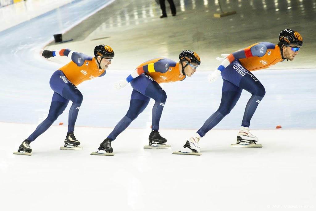Schaatsers sluiten wereldbeker af met goud op ploegachtervolging