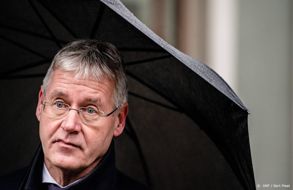 Minister Slob over vervroegen kerstvakantie: heel zwaar besluit