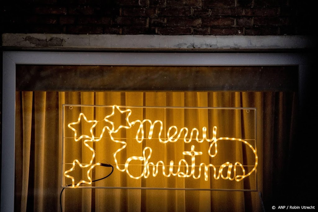 Peiling: bijna 40 procent bespaart dit jaar op kerstverlichting