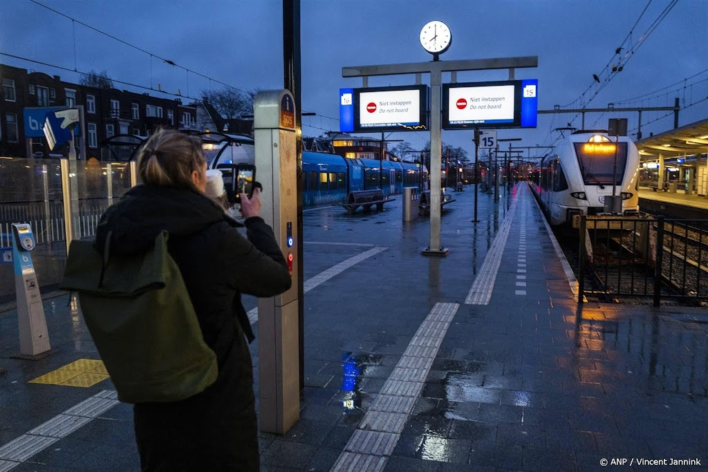Treinverkeer tussen Zwolle en Deventer verstoord