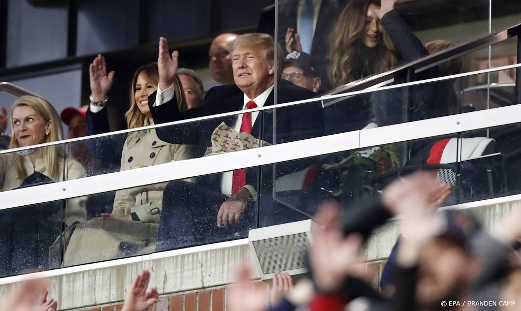 Trump houdt uitgestelde 6 januari-toespraak in Arizona