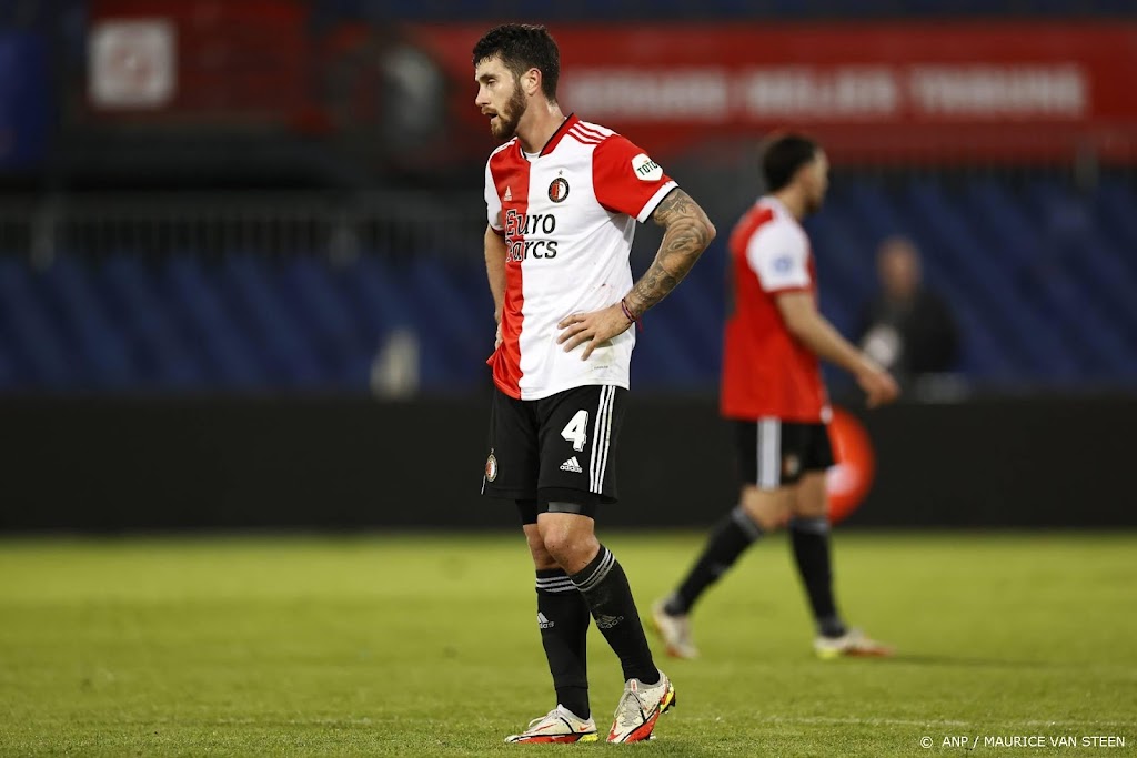 Feyenoord begint zonder Senesi tegen Vitesse