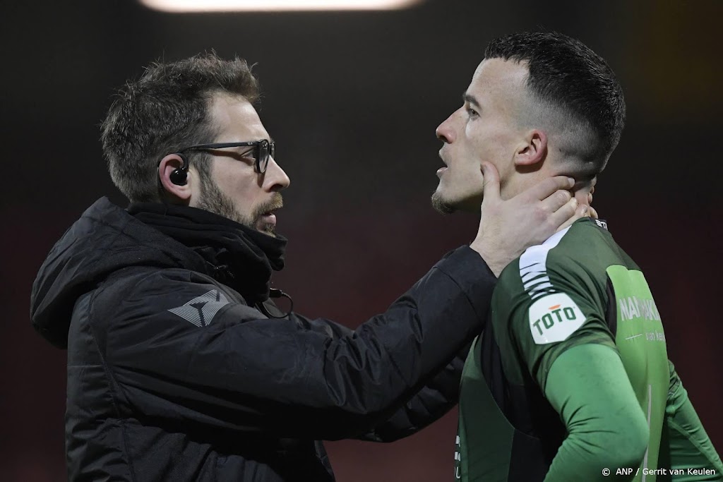 RKC boekt eerste uitzege mede dankzij assist keeper Vaessen