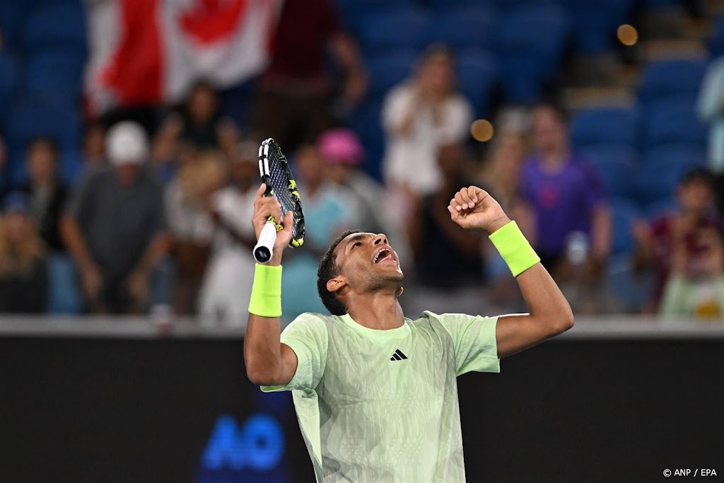 Tennisser Auger-Aliassime door na nachtwerk op Australian Open