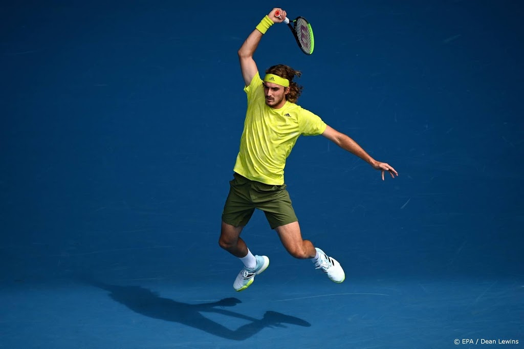 Vrije doortocht Tsitsipas naar kwartfinales door blessure Berrettini