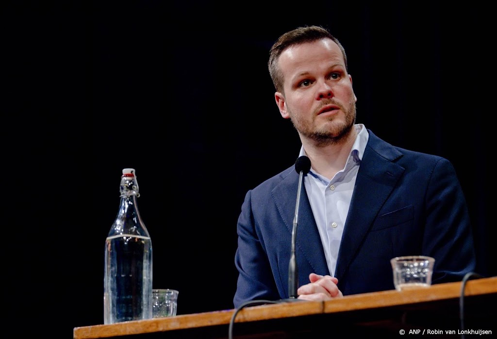 Voorzitter presidium Amsterdamse gemeenteraad weg om 'MeToo-grap'