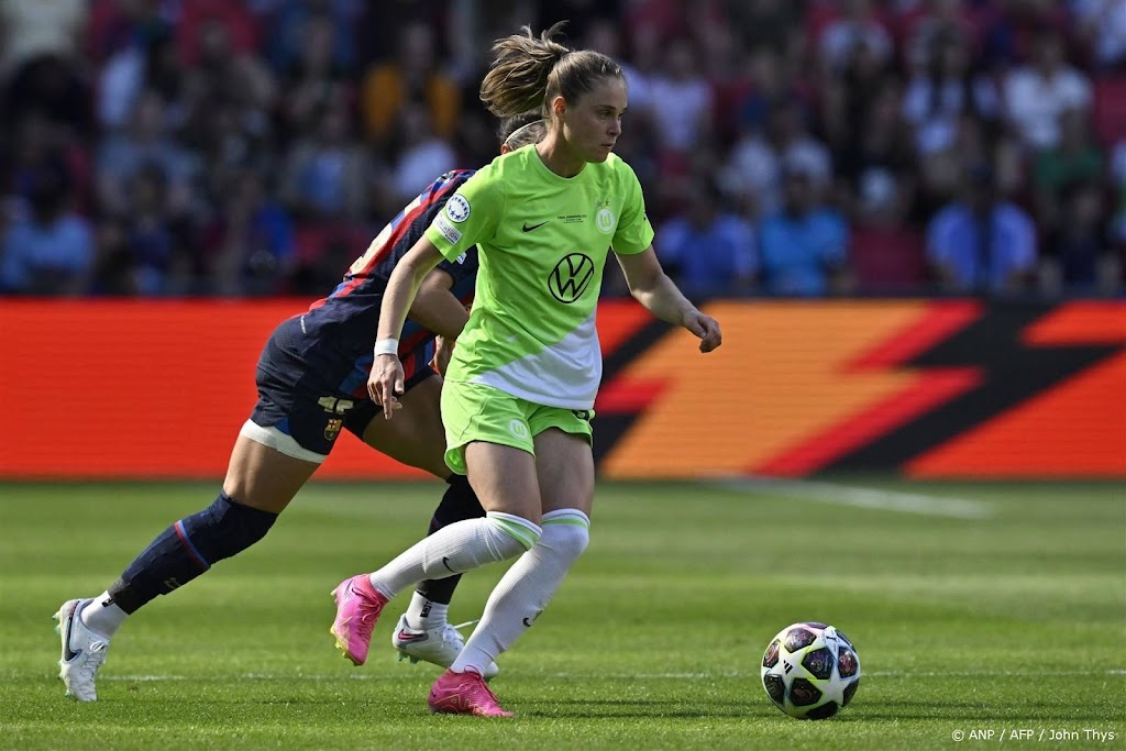 Voetbalster Oberdorf verruilt Wolfsburg voor München in zomer