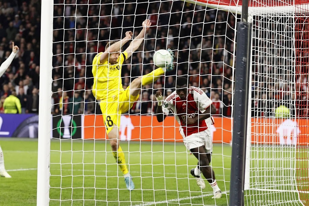 Ajax ontsnapt aan pijnlijke nederlaag tegen Bodø/Glimt