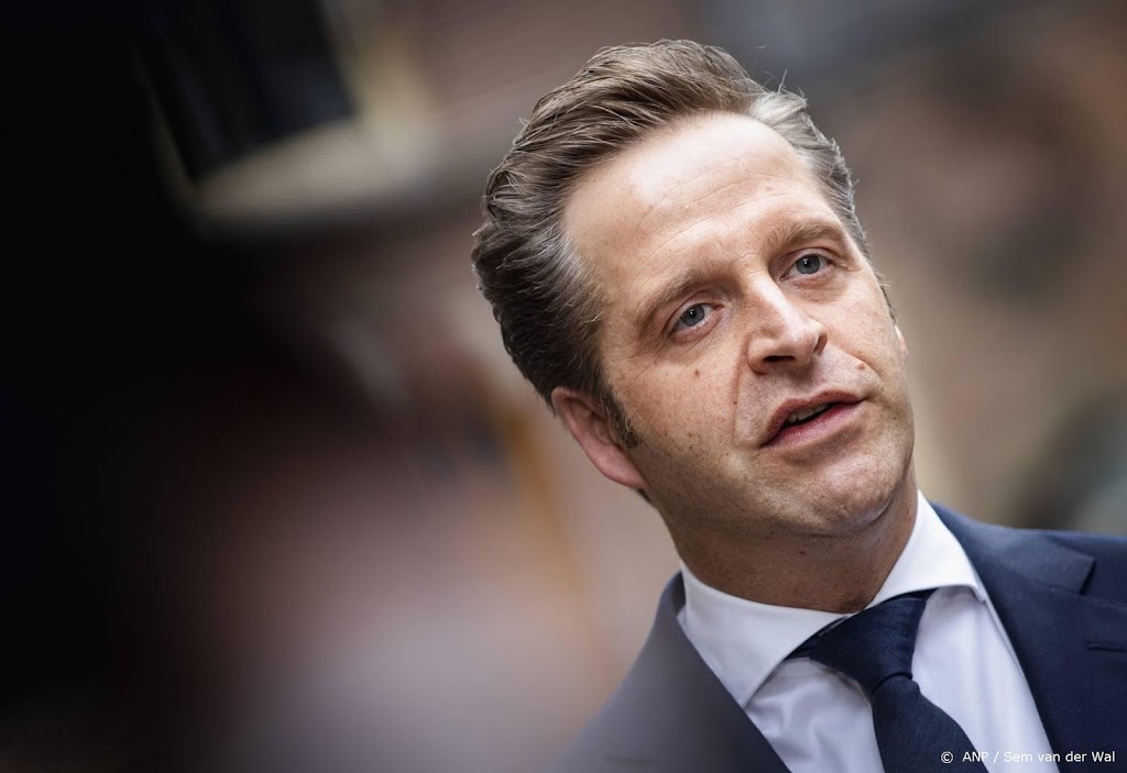 De Jonge: goede hoop dat vaccinatie geen vertraging oploopt