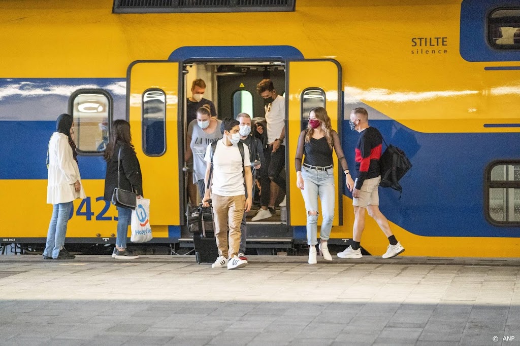 Gros Nederlanders nog voorstander van mondkapjesplicht in ov