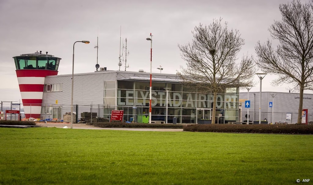 Stichting wil Oekraïense chauffeurs opvangen op Lelystad Airport