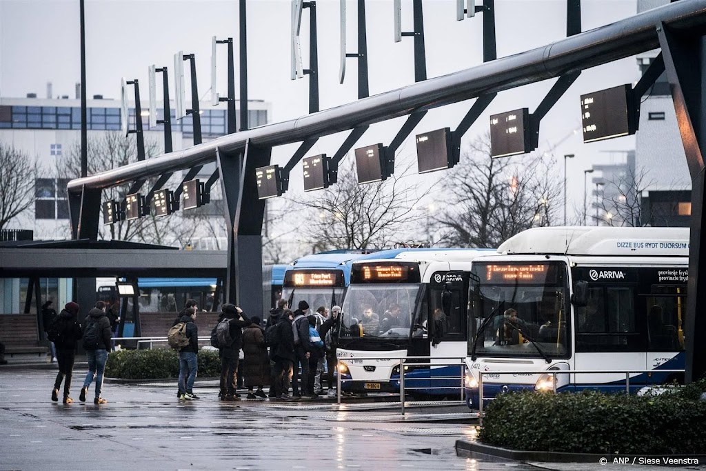 Werkgevers: ruim helft bussen rijdt ondanks staking streekvervoer