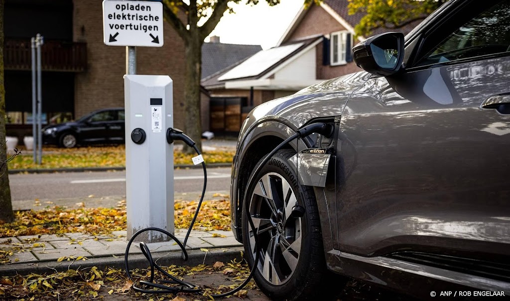 Fastned bouwt twee grote snellaadstations bij Gent