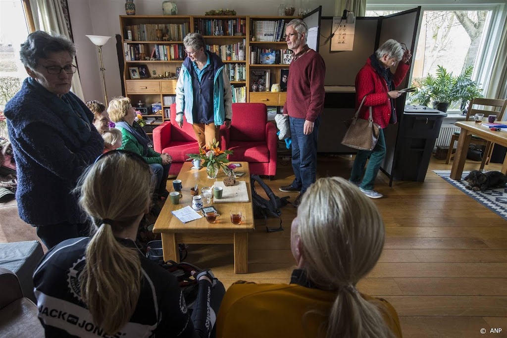 Stemmen op kleinste stembureau gaat 'voortreffelijk'