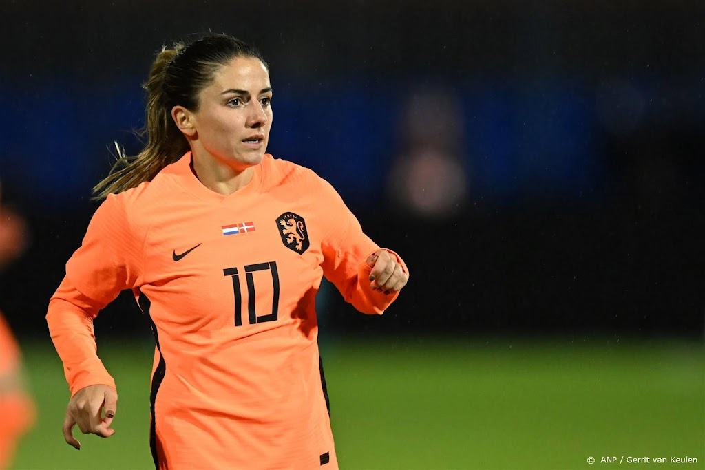 Voetbalster Van de Donk verlengt contract bij Olympique Lyon