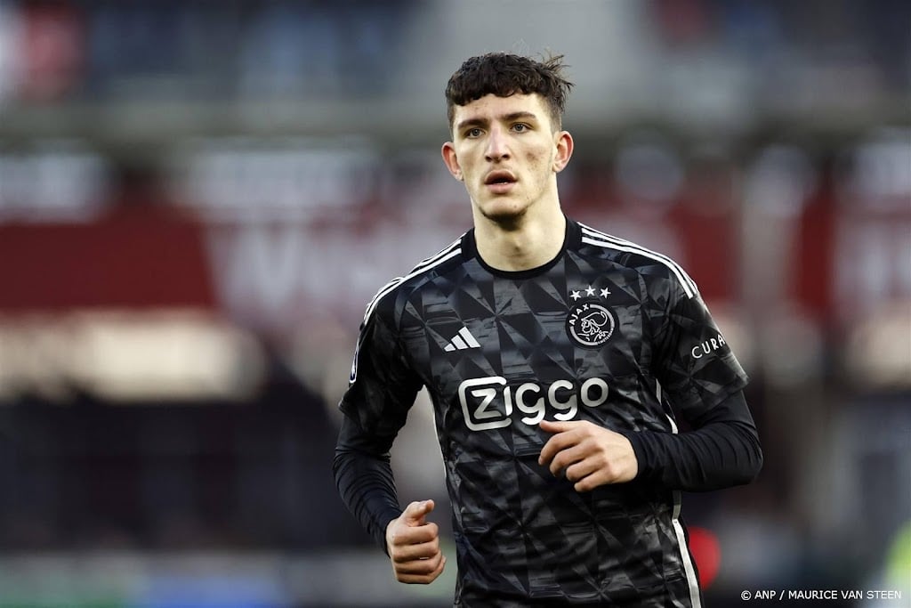 Verdediger Kaplan van Ajax opgeroepen voor Turkse ploeg