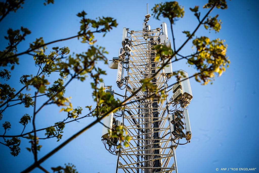 Weer brand bij zendmast, nu in Spijkenisse