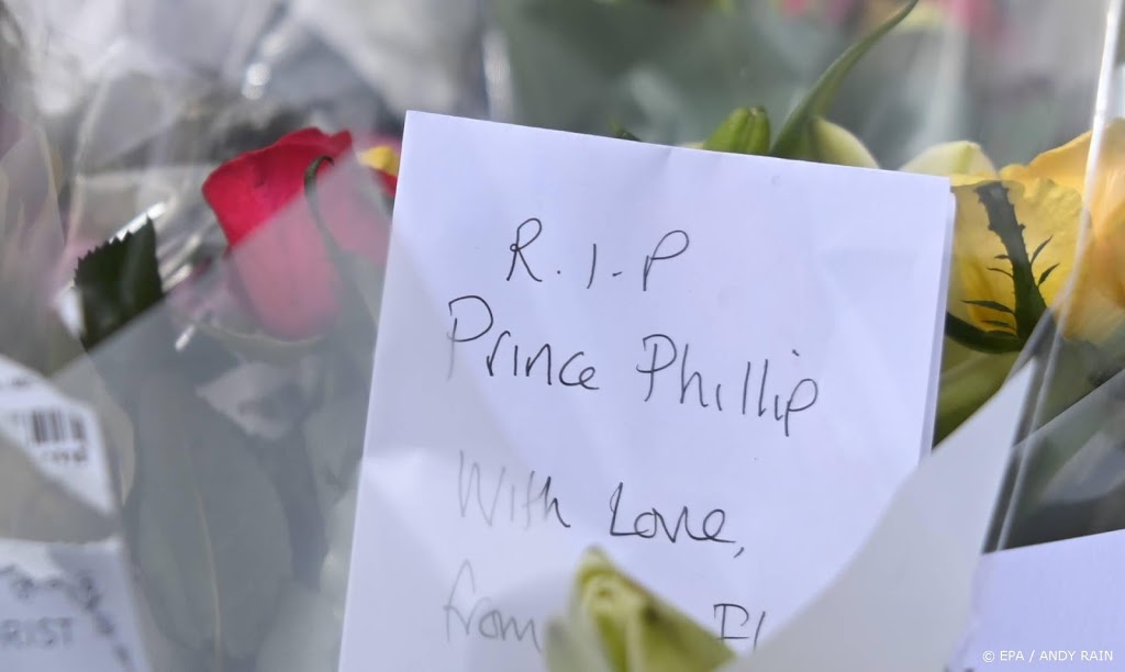 Britse royals dragen geen militaire uniformen op uitvaart Philip