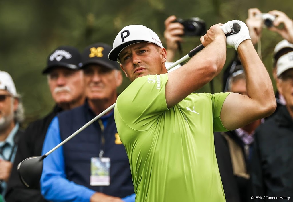 Golfer DeChambeau moet na polsoperatie twee maanden revalideren