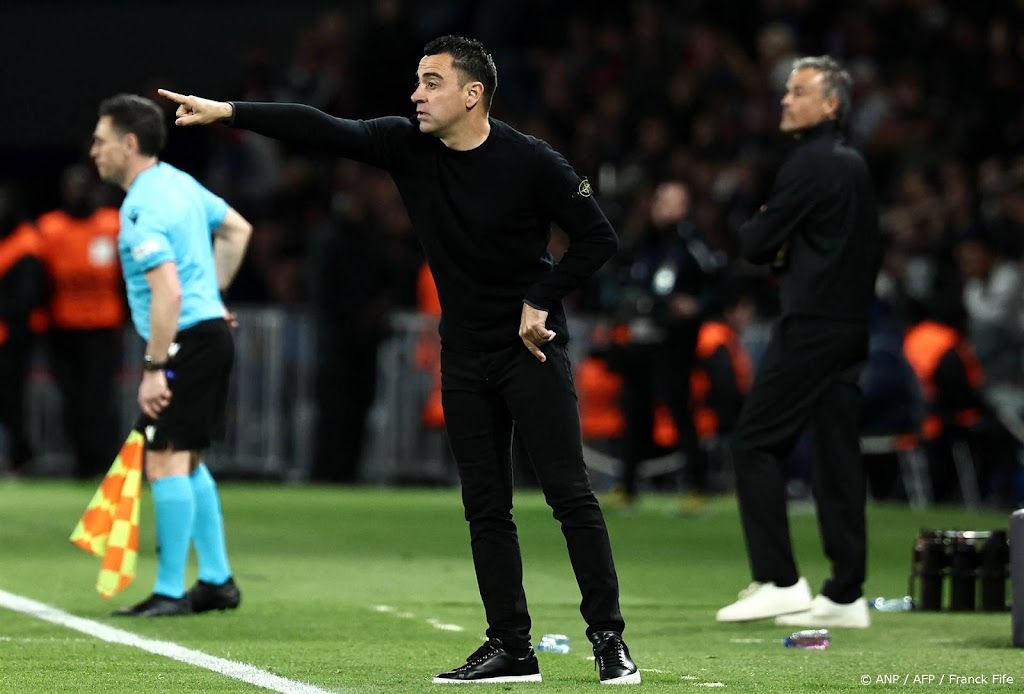 Coach Xavi van Barcelona verwacht 'voetbaloorlog' tegen PSG