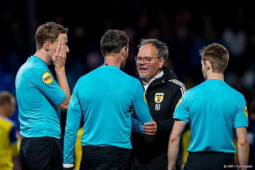 Cambuur verspeelt bij Jong Ajax punten in strijd om play-offs