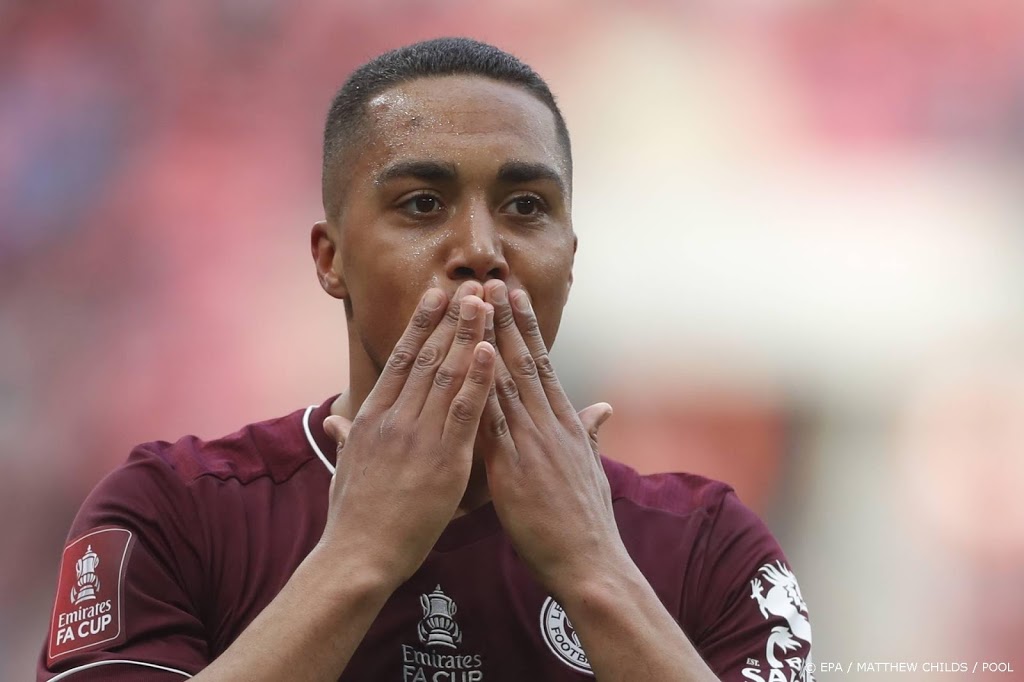 Tielemans schiet Leicester op fraaie wijze naar winst FA Cup