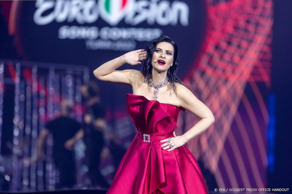 Presentatrice Pausini verklaart 'wegtrekker' bij finale songfestival
