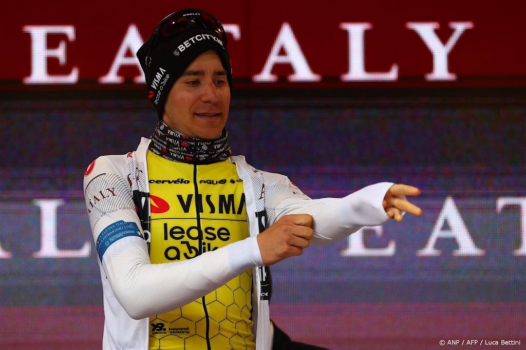 Visma moet in Giro ook verder zonder zieke Uijtdebroeks
