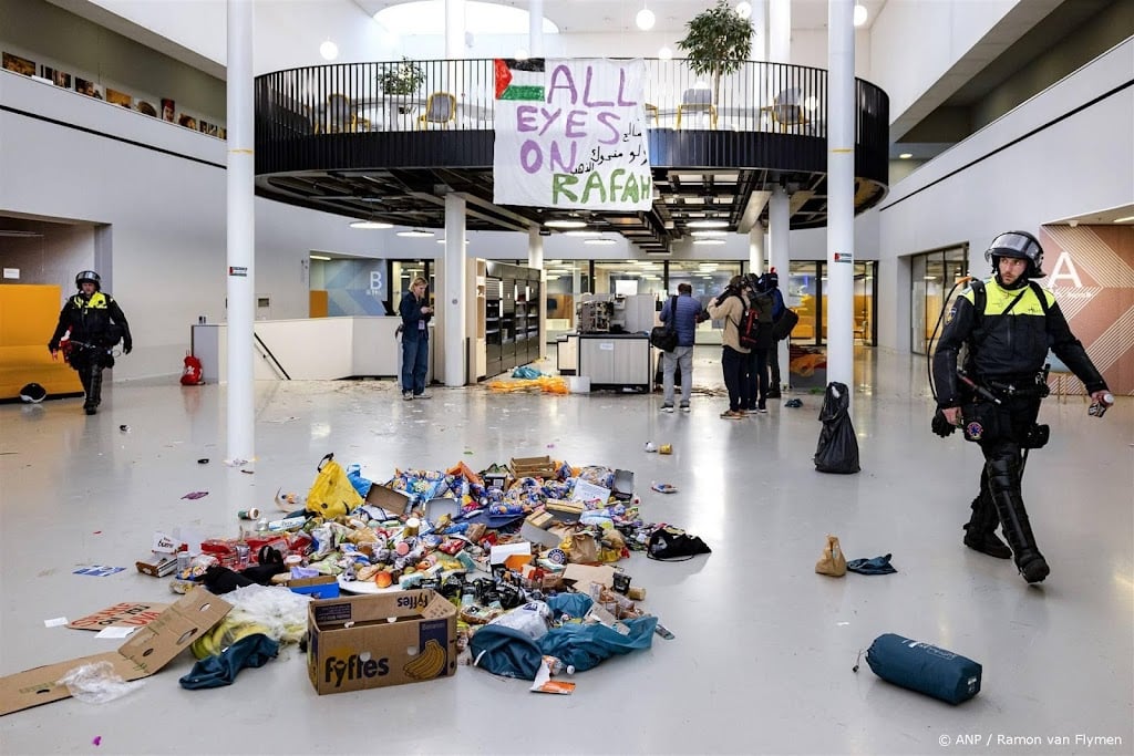 Pro-Palestijnse sit-in bij UvA verplaatst naar kantoor Booking.com