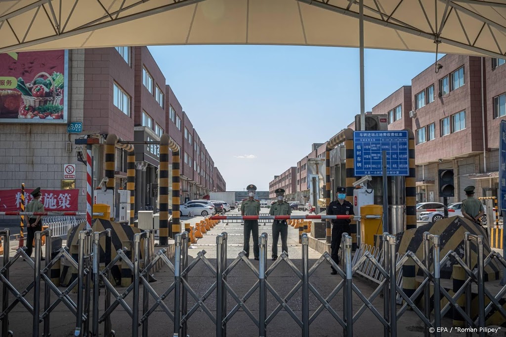 Tien extra woonwijken in Peking in lockdown