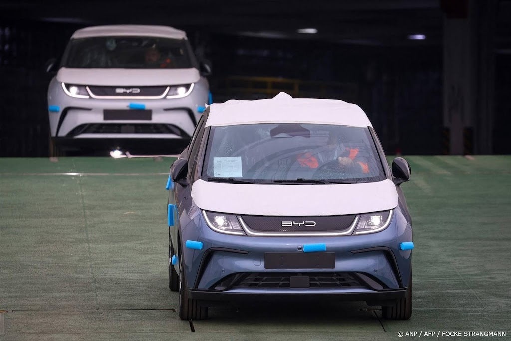 Scholz hoopt strafheffingen op Chinese auto's te voorkomen