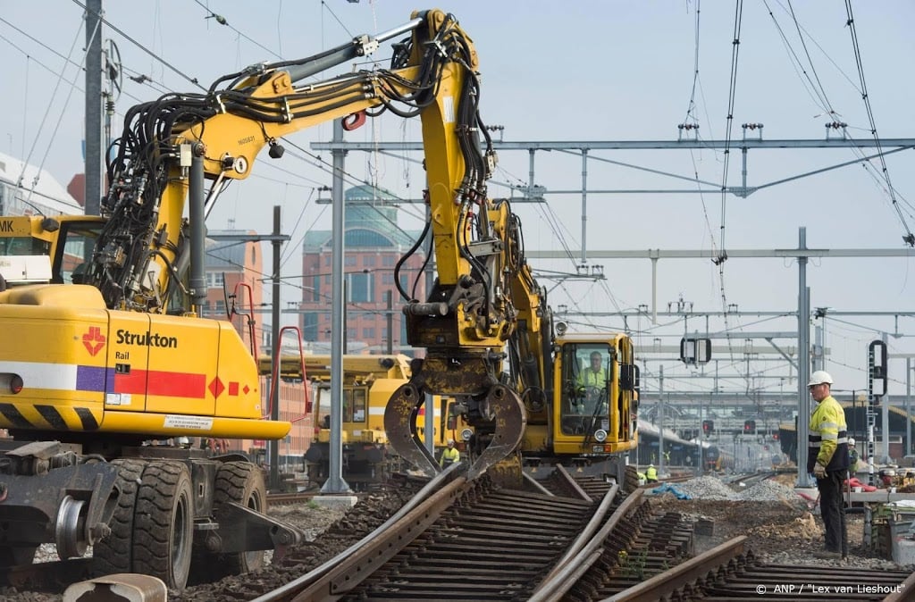 Spoorcontracten zorgen voor verlies Strukton-moeder Oranjewoud