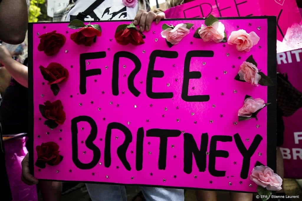 Britney Spears wil vader aanklagen en mag eigen advocaat inhuren