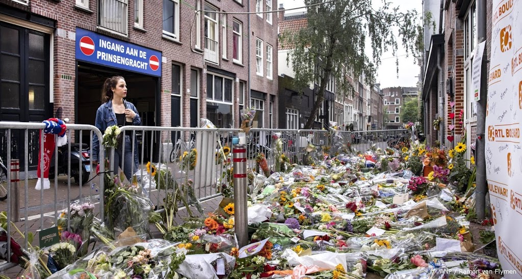 Duizenden tekenen condoleanceregister Peter R. de Vries
